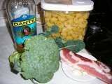 Pipe con broccoli e pancetta ( Paste cu brocoli si sunca afumata)
