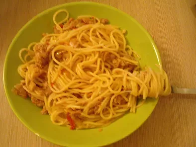 Rețetă Spaghete picante cu ton