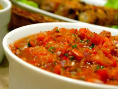 Rețetă Salata turceasca de rosii si ardei gras