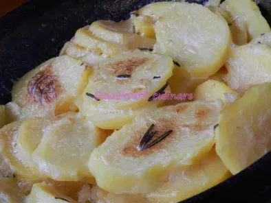 Rețetă Cartofi fierți în smântână