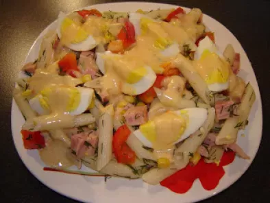 Salata de paste cu oua