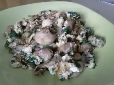 Rețetă Omleta cu ciuperci si usturoi