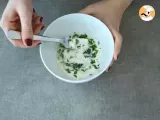 Etapa 2 - Salata de castraveti cu sos de iaurt
