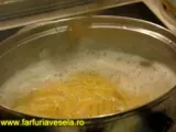 Etapa 5 - Paste cu sos alb (reteta video)