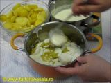 Etapa 2 - Cartofi gratinati (reteta video)