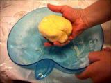 Etapa 1 - Tarta cu crema de vanilie si capsune (reteta video)