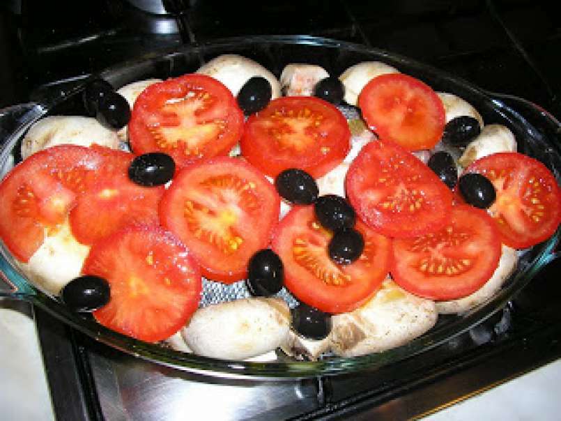 Branzino con funghi e olive(Biban de mare cu ciuperci si masline) - poza 3