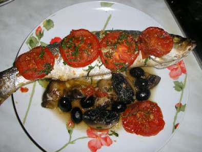 Branzino con funghi e olive(Biban de mare cu ciuperci si masline) - poza 5