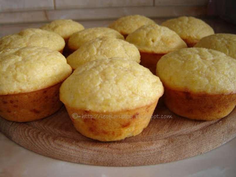 Briose de mamaliga / Polenta muffins - poza 5