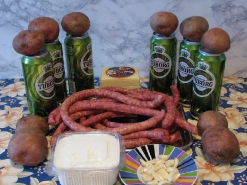 Carnati de Sibiu cu garnitura de cartofi in bere si cascaval ?