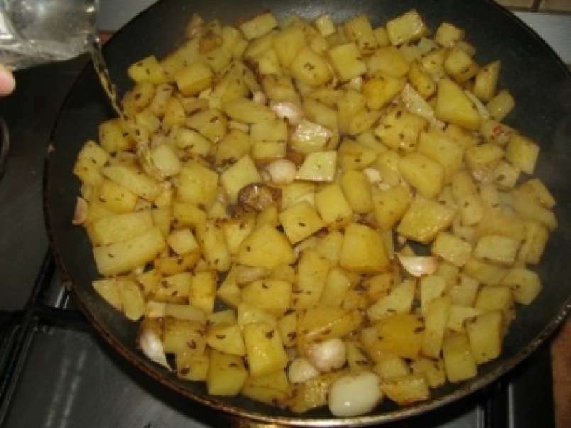 Cartofi prajiti cu usturoi - poza 4