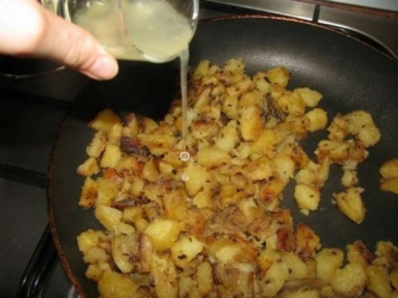 Cartofi prajiti cu usturoi - poza 5