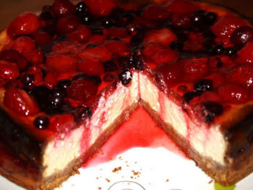 Cheesecake cu fructe de padure - poza 2