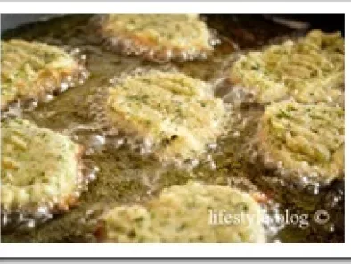 Chiftelute de zucchini / Zucchini cakes - poza 7