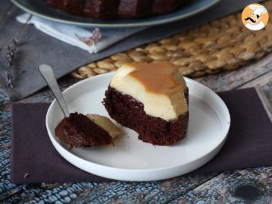 Choco flan, combinația perfectă între un tort moale de ciocolată și un flan cu caramel - poza 3