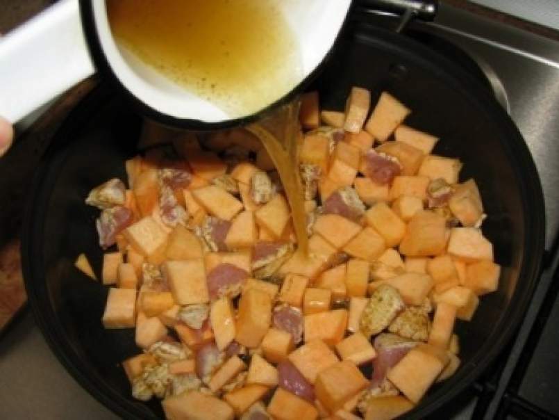 Curry de curcan cu cartofi dulci si lapte de cocos - poza 7
