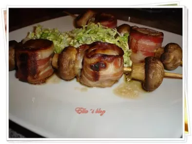 Frigarui din muschiulet de porc, bacon si ciuperci - poza 8