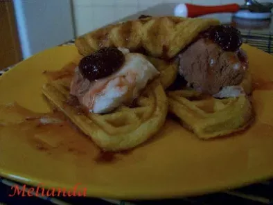 Gofre sau waffles cu inghetata si dulceata de capsuni - poza 14