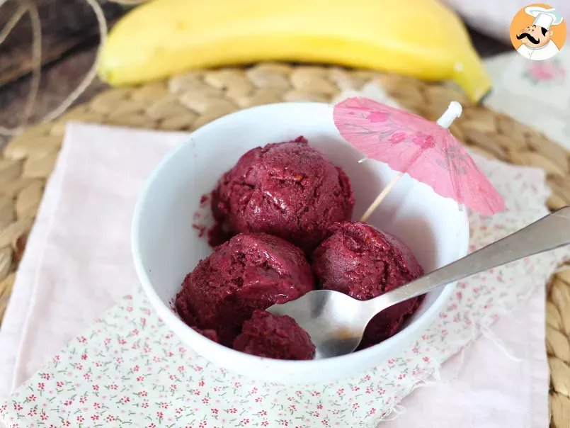 Înghețată vegană cu fructe roșii și cremă de banane - poza 3