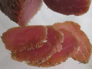 Muschi de porc uscat, aromat cu ierburi de Provence