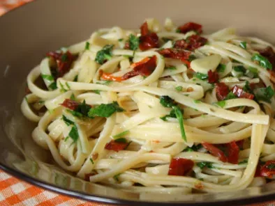 Paste aglio olio & peperoncino - poza 2
