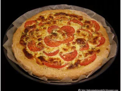 Pizza cu mozzarella si rosii - poza 2