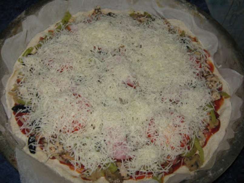 Pizza cu piept de pui - poza 9