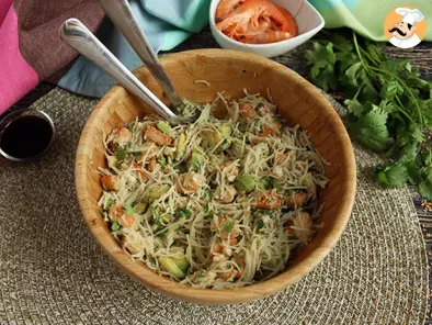 Salata cu fidea de orez, creveti, avocado, ou si coriandru - poza 4