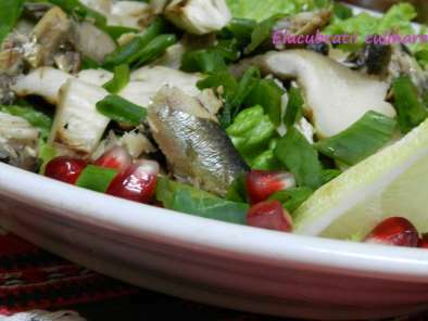 Salată cu pește afumat și pleurotus
