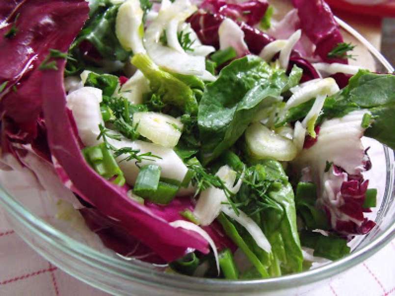 Salata cu spanac, radicchio si fenicul (spinach, radicchio &fennel salad) - poza 3