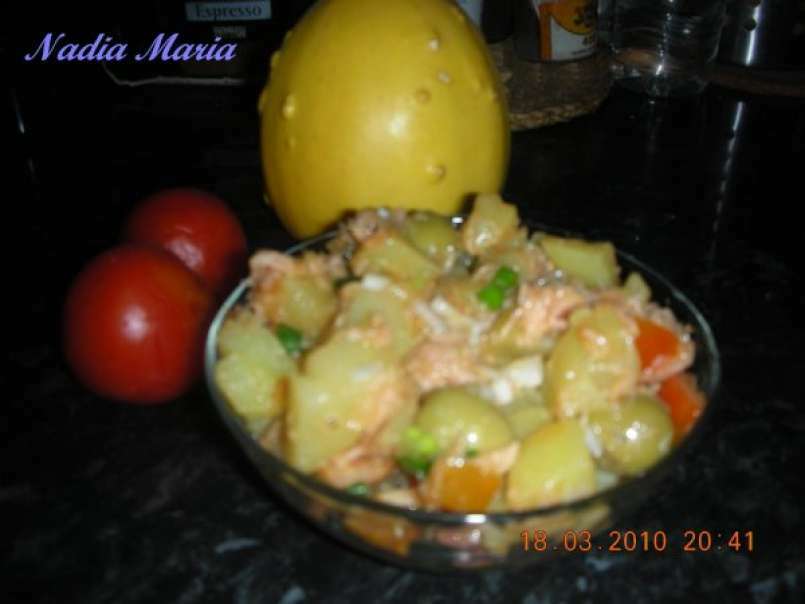 Salata de cartofi cu ton - poza 2