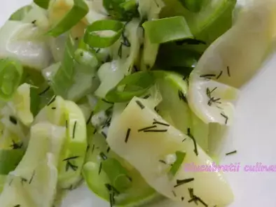 Salată de fasole păstăi cu dovlecei