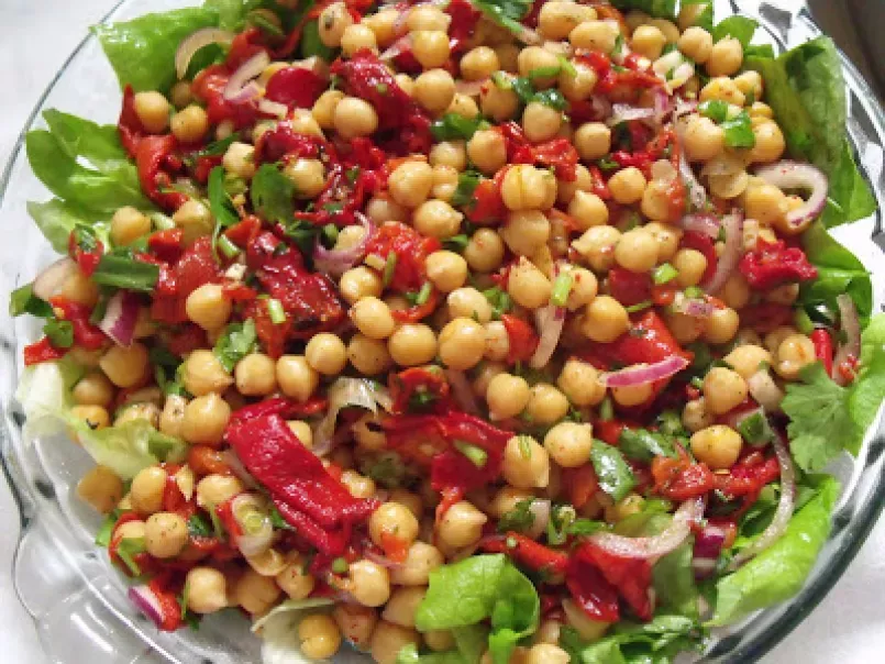 Salata de naut cu ardei kapia copti(chickpea salad with roasted pimiento) - poza 4