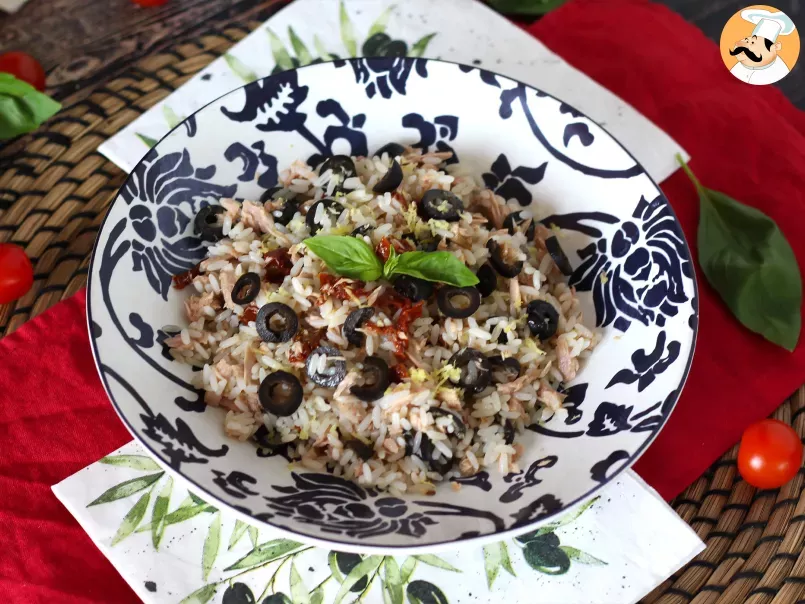 Salată mediteraneană de orez: ton, măsline, roșii uscate și lămâie - poza 2