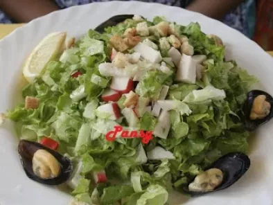 Salata verde cu fructe de mare