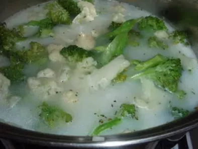 Supa crema de conopida si broccoli - poza 2