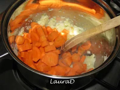 Supa-crema de morcovi si dovleac cu marar - poza 2