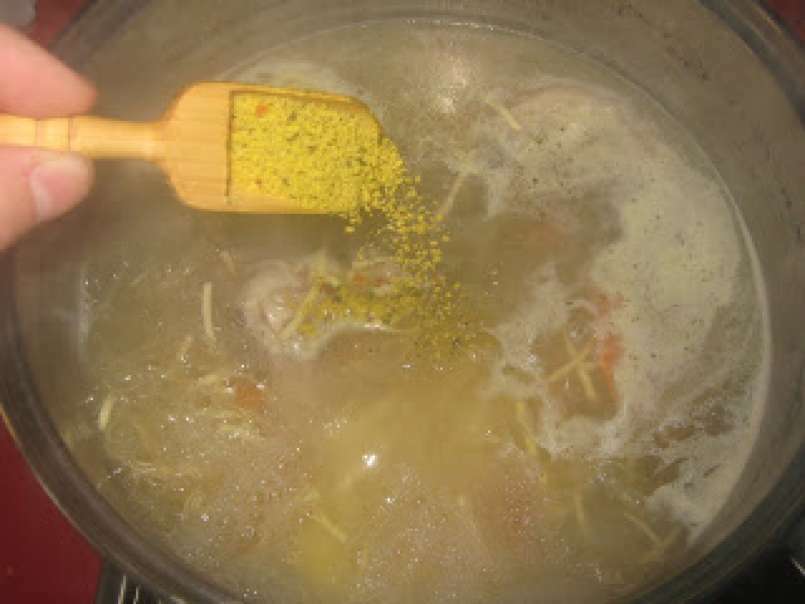 Supa de pui cu zdrente de ou - poza 6