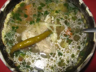 Supa de pui cu zdrente de ou - poza 2