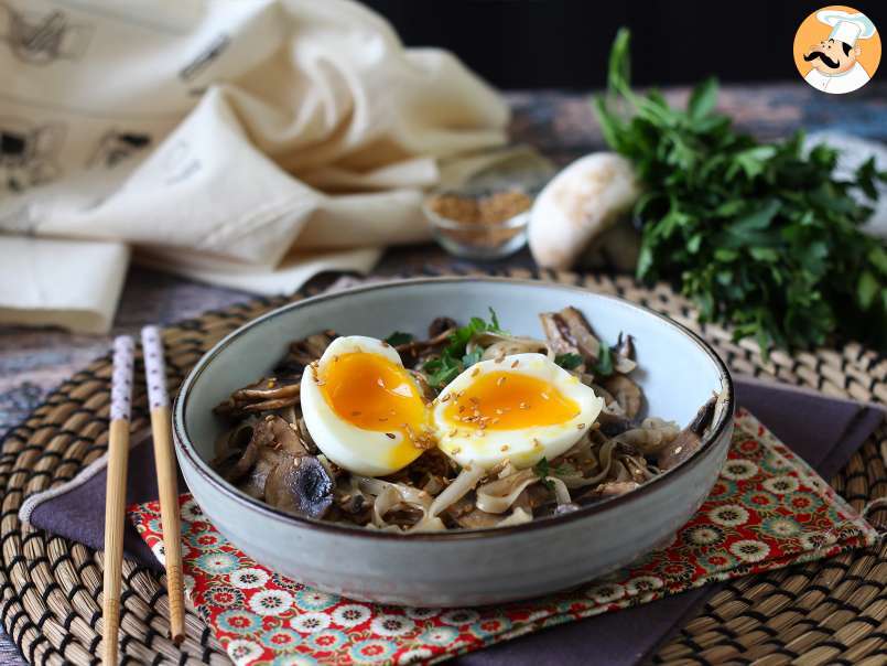 Tăiței de orez cu ciuperci și ou fiert moale - poza 3