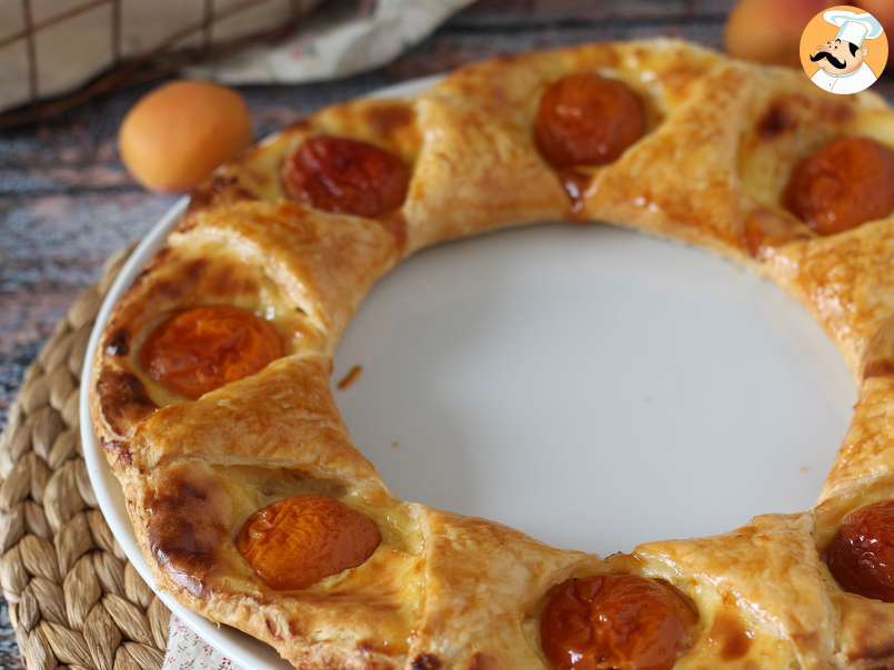 Tarta Oranaise - Aluat de foietaj, cremă patiserie și caise - poza 2