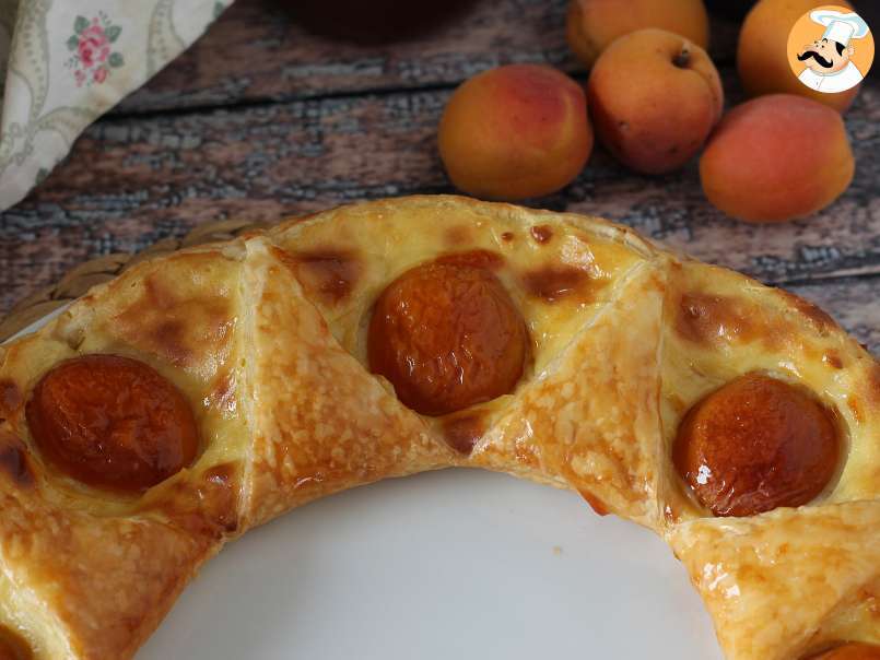 Tarta Oranaise - Aluat de foietaj, cremă patiserie și caise - poza 3