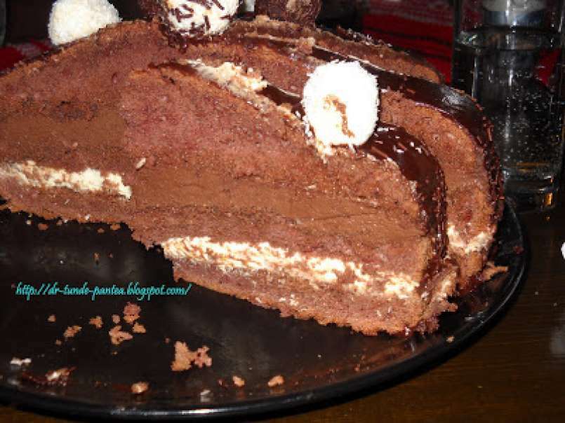 Tort 100% ciocolata - Tort Razvan - poza 7