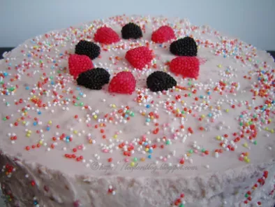 Tort cu crema de vanilie si zmeura / Vanilla and raspberry cream torte - poza 12