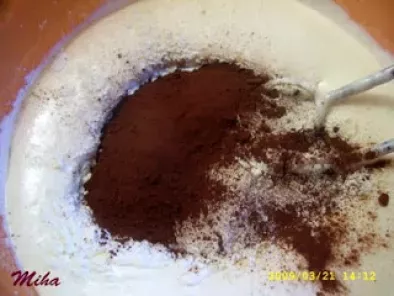 Tort cu mousse de ciocolata si nuci - poza 3