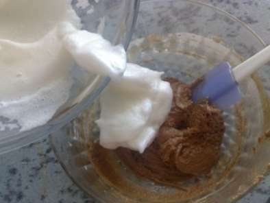 Tort cu mousse de ciocolata si vanilie - poza 5