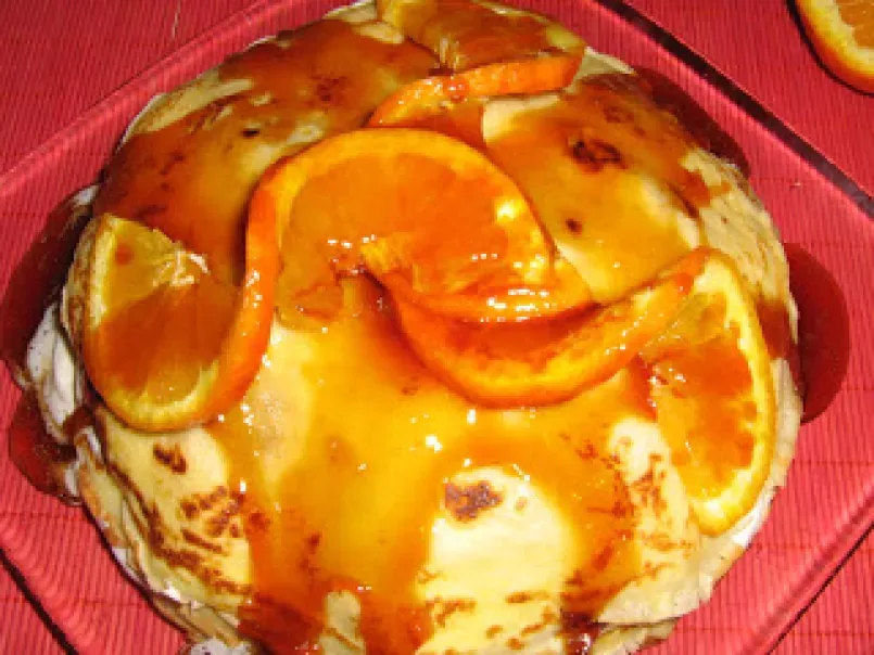 Tort de clatite cu portocale si sos caramel