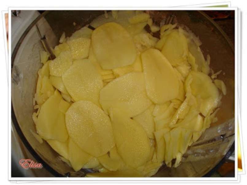 Tortilla de patatas (Placinta de cartofi) - poza 2