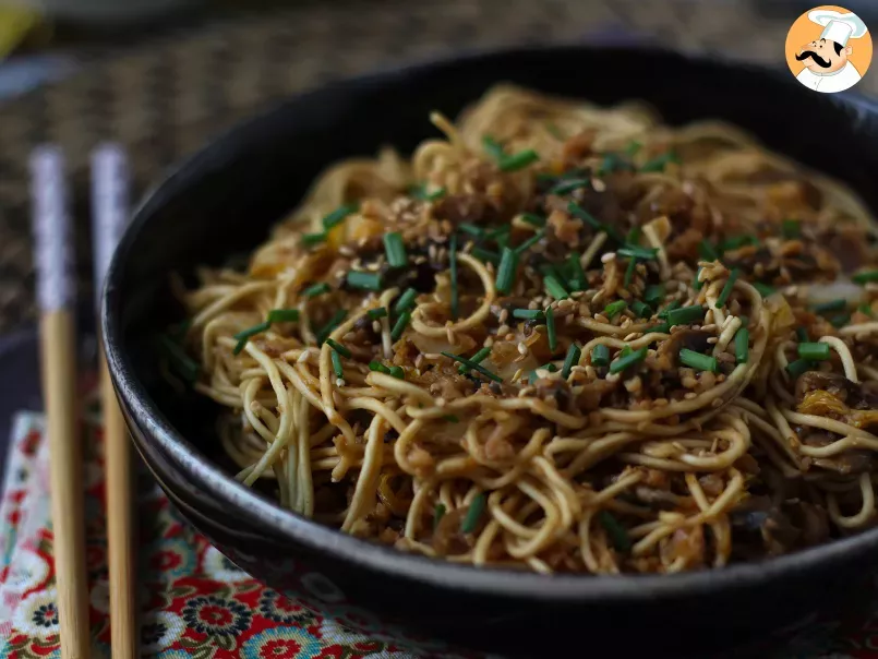 Wok cu tăitei chinezești (legume și proteine ​​​​de soia texturate) - poza 2