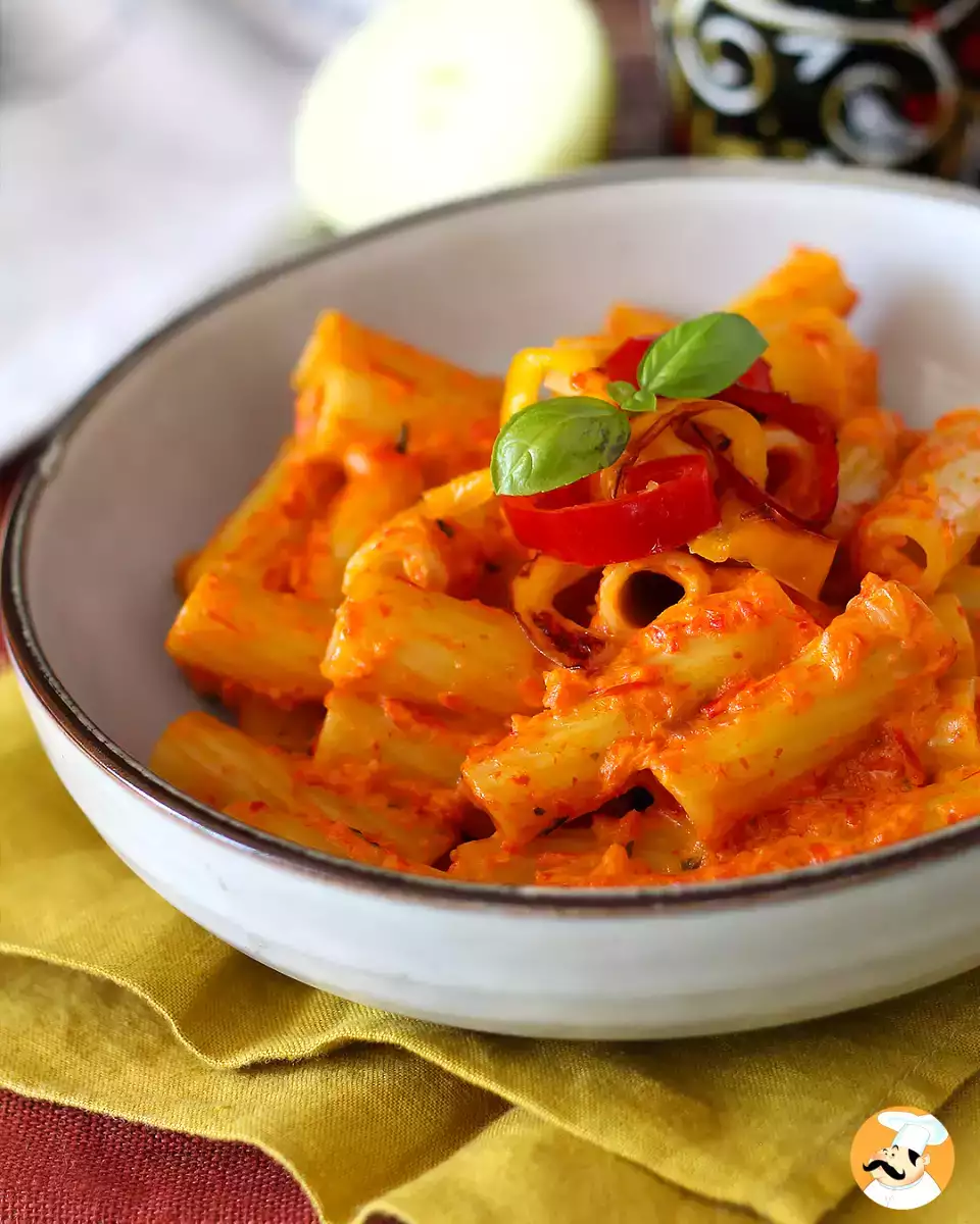 5. Paste cu cremă de piper și sos philadelphia